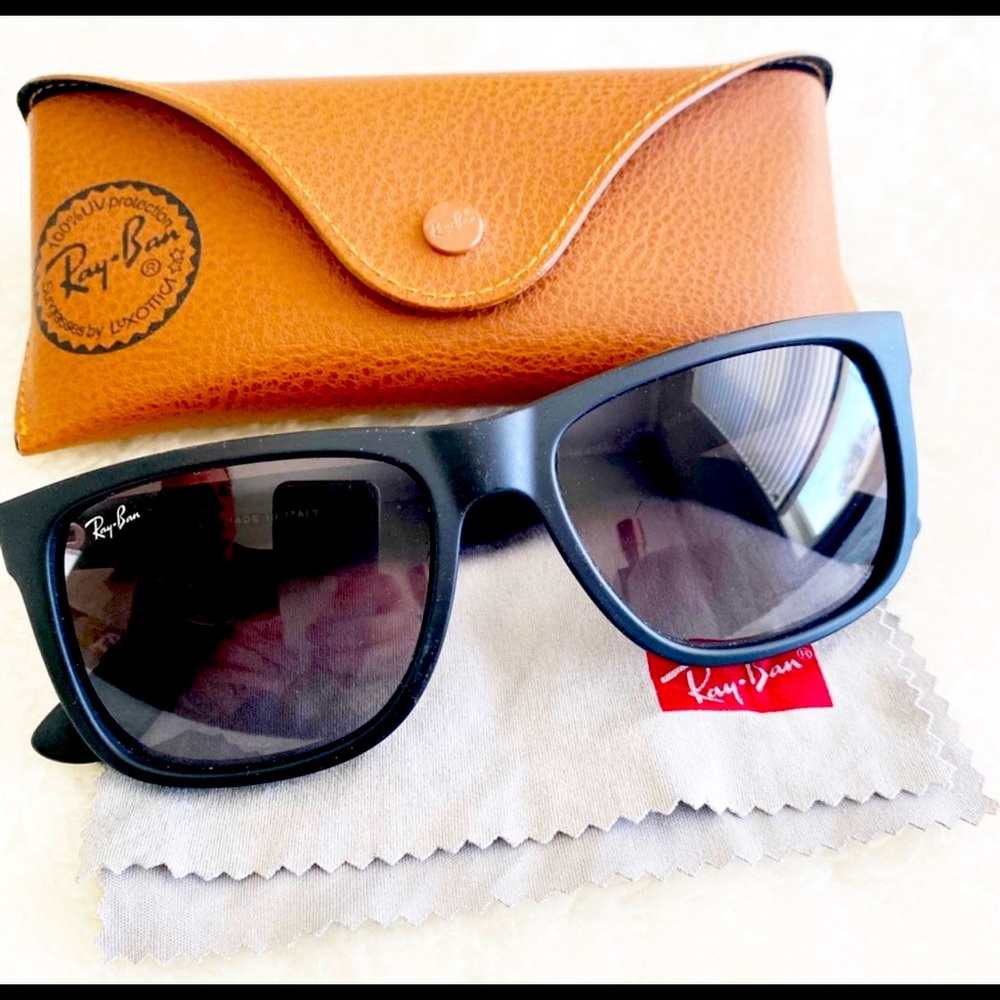 Authentic Ray-Ban “Justin” sunglasses in matte black
